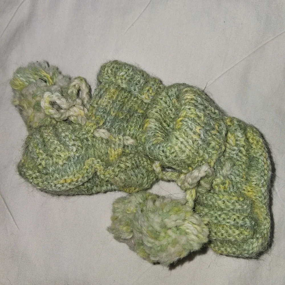 Hand Knit Green Baby Booties Newborn‎ Infant Pom Pom Shoes